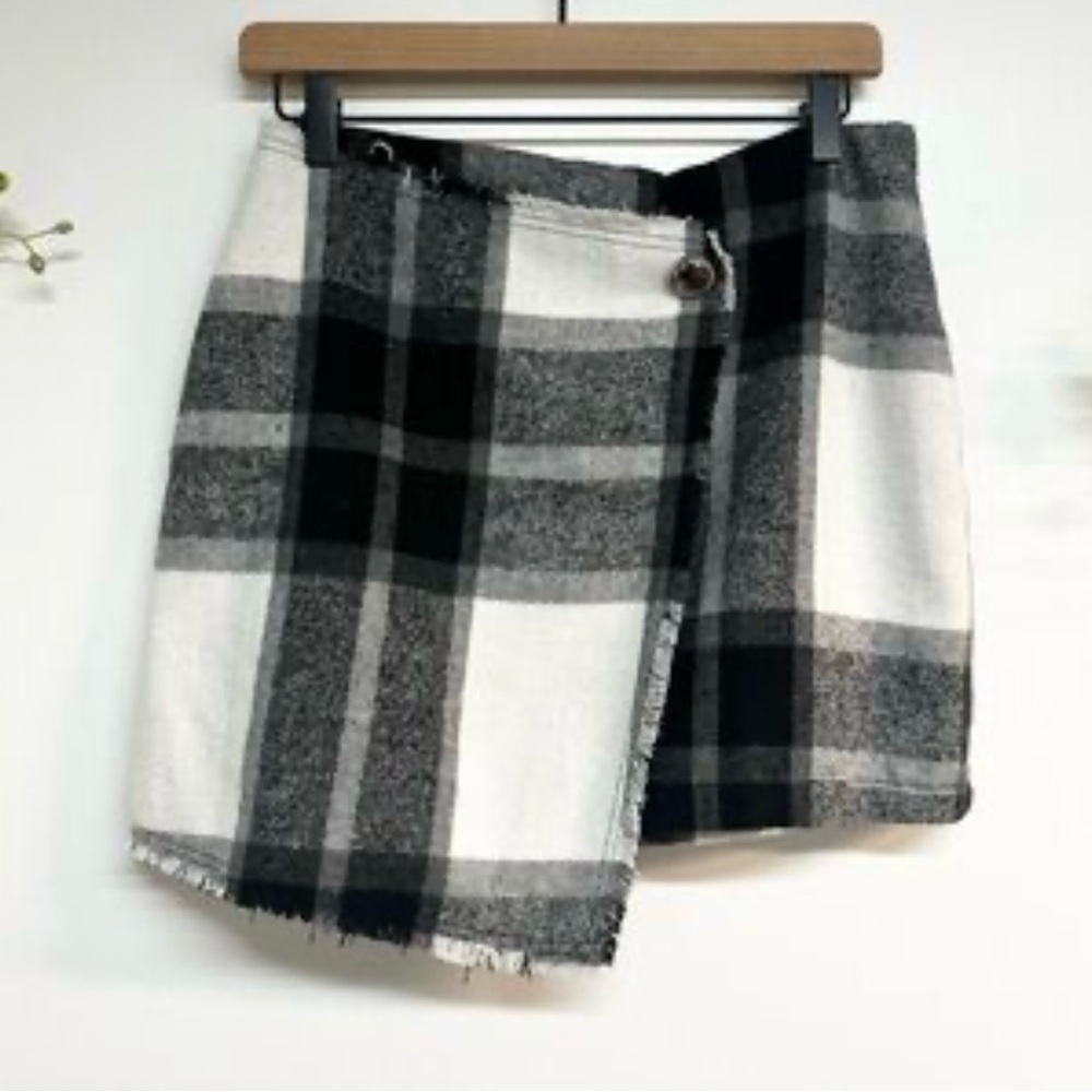 HYFVE Plaid Wrap Mini Skirt W/ Slit Size M NWT